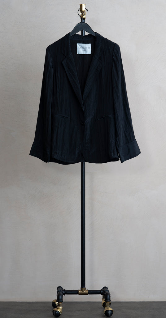 Forte Forte Satin Oversized Jacket Noir | Elizabeth & Prince