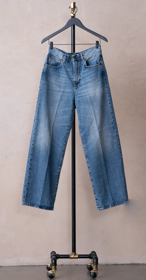 6397 Wide Jean Worn Medium