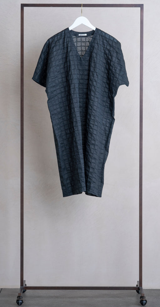 Black Crane Ripple Finish V-Neck Dress Black