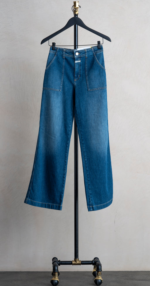 Closed Aria Dark Blue