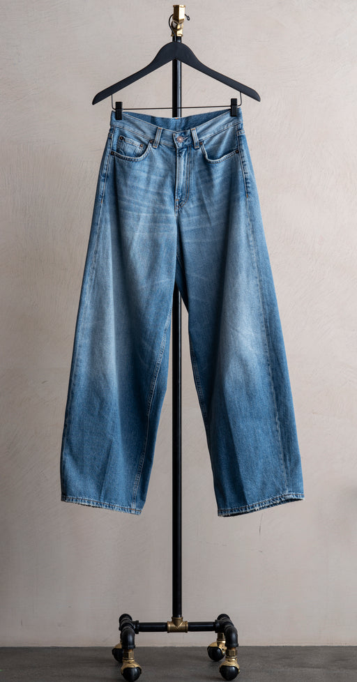 6397 Roomy Jean Light Ash Blue